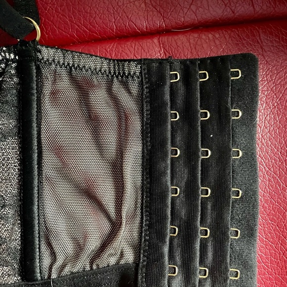 Victoria’s Secret bralette - Picture 3 of 3